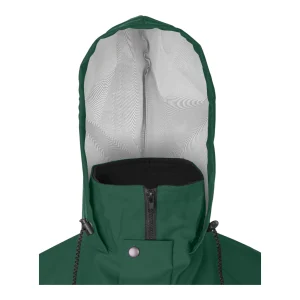 Détail de la capuche ajustable et du col montant zippé de la veste imperméable