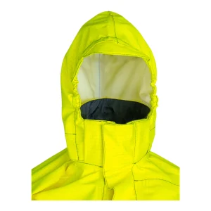 Détail de la capuche jaune fluorescent ajustée avec visière et doublure intérieure